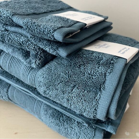 The Company Store
Legends Hotel Regal Ocean Blue Egyptian Cotton Bath
Towel Set - Picture 4 of 8